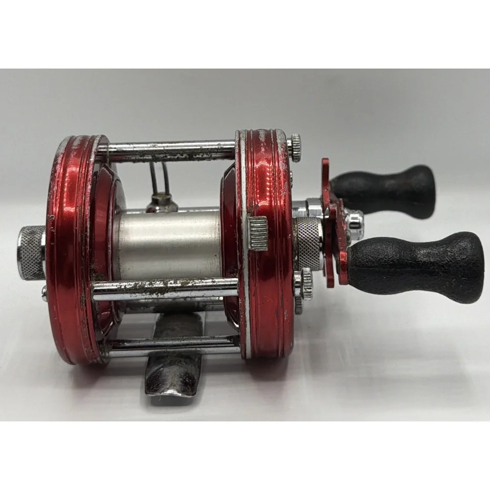 Abu Garcia Ambassador 5000 Baitcasting Reel Red 594178. Made In Sweden
